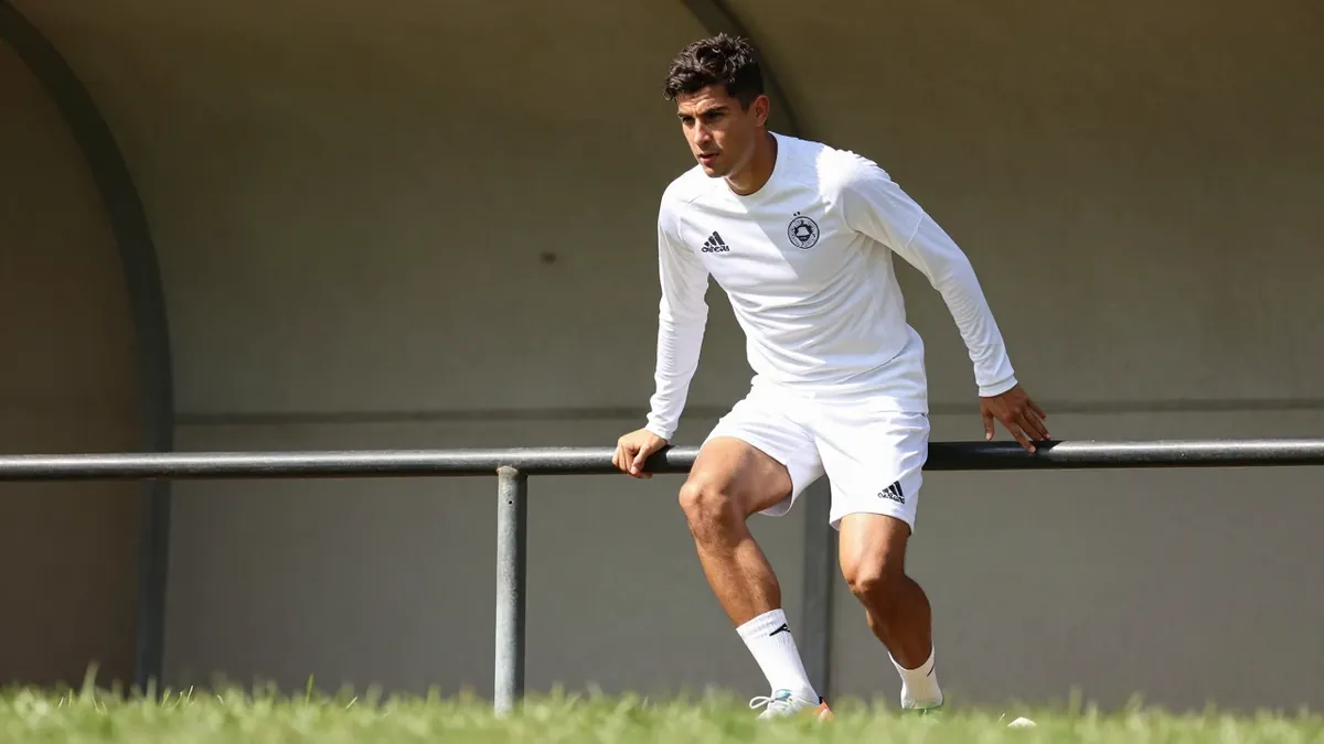 AmaZulu FC coach Arthur Zwane says Siphesihle Maduna is nearing a return from a groin injury, boosting the squad as they...