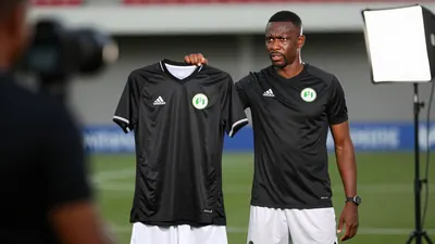 AmaZulu FC are in the market for a centre back to ease the work-load on left-back Riaan Hanamub