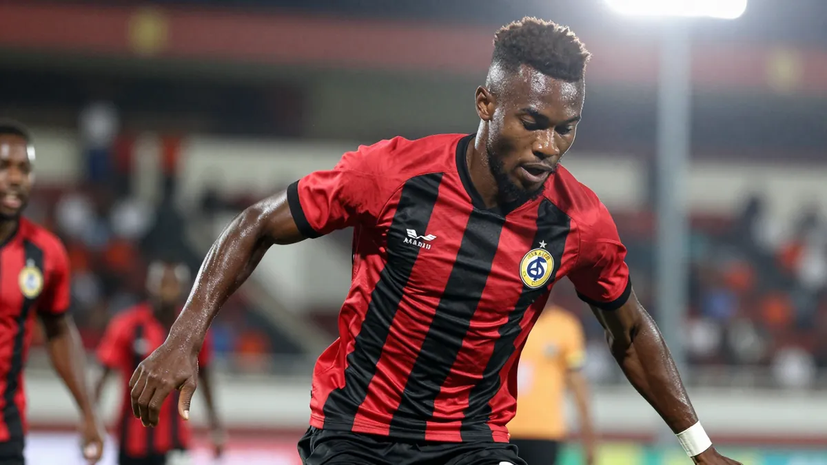 AmaZulu FC striker Thandolwenkosi Ngwenya apologises to Orlando Pirates' Sihle Nduli after a painful injury in their 1-1 draw