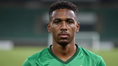 AmaZulu FC confirm the arrival of Omega Mdaka from Stellenbosch FC