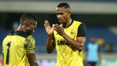 AmaZulu FC striker Thandolwenkosi Ngwenya apologizes to injured Orlando Pirates midfielder Sihle Nduli after injuring him...